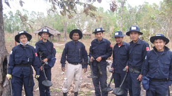 A group of newly trained HALO staff pose with their detectors