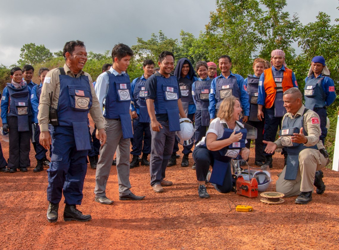 Ambassador Redshaw destroyed an antipersonnel mine from a safe distance with Ny Ra’s help