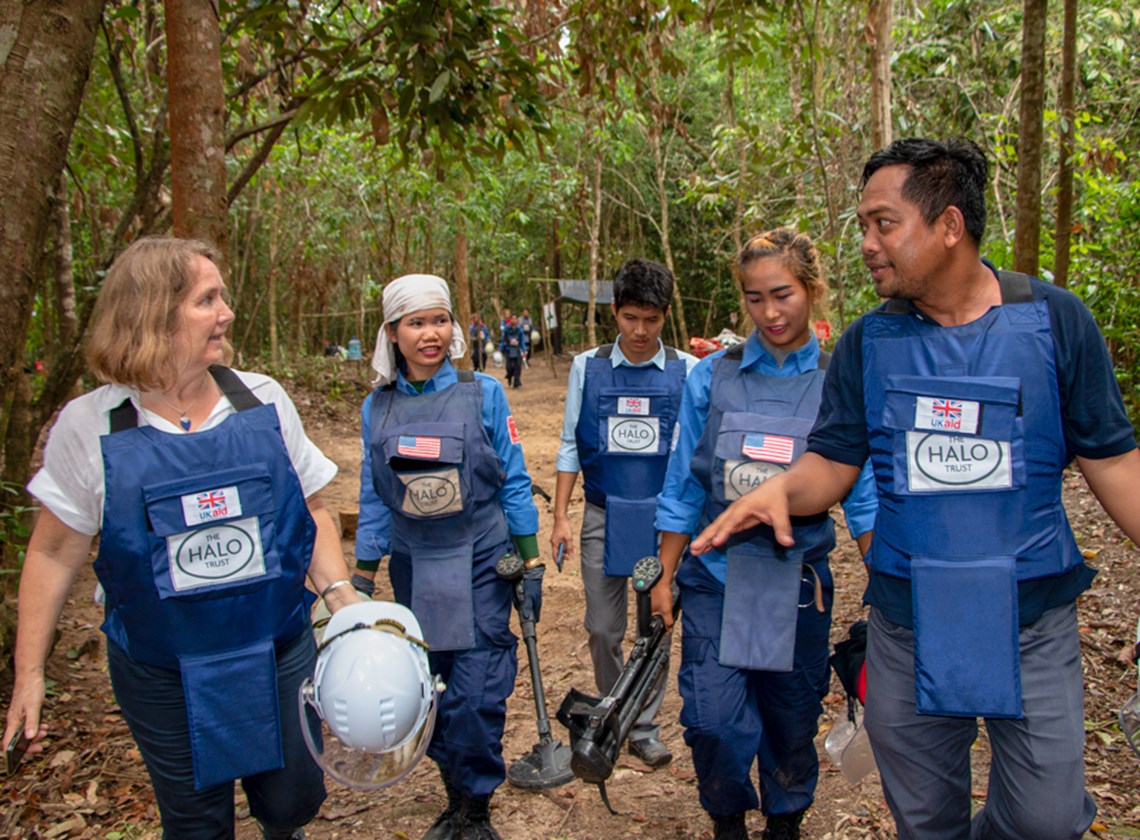 Nhong Bona describes how we use detectors to locate landmines buried in the forest