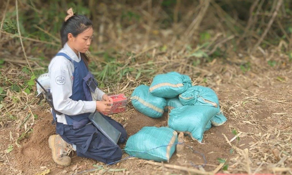 laos-amphaiphone.jpg
