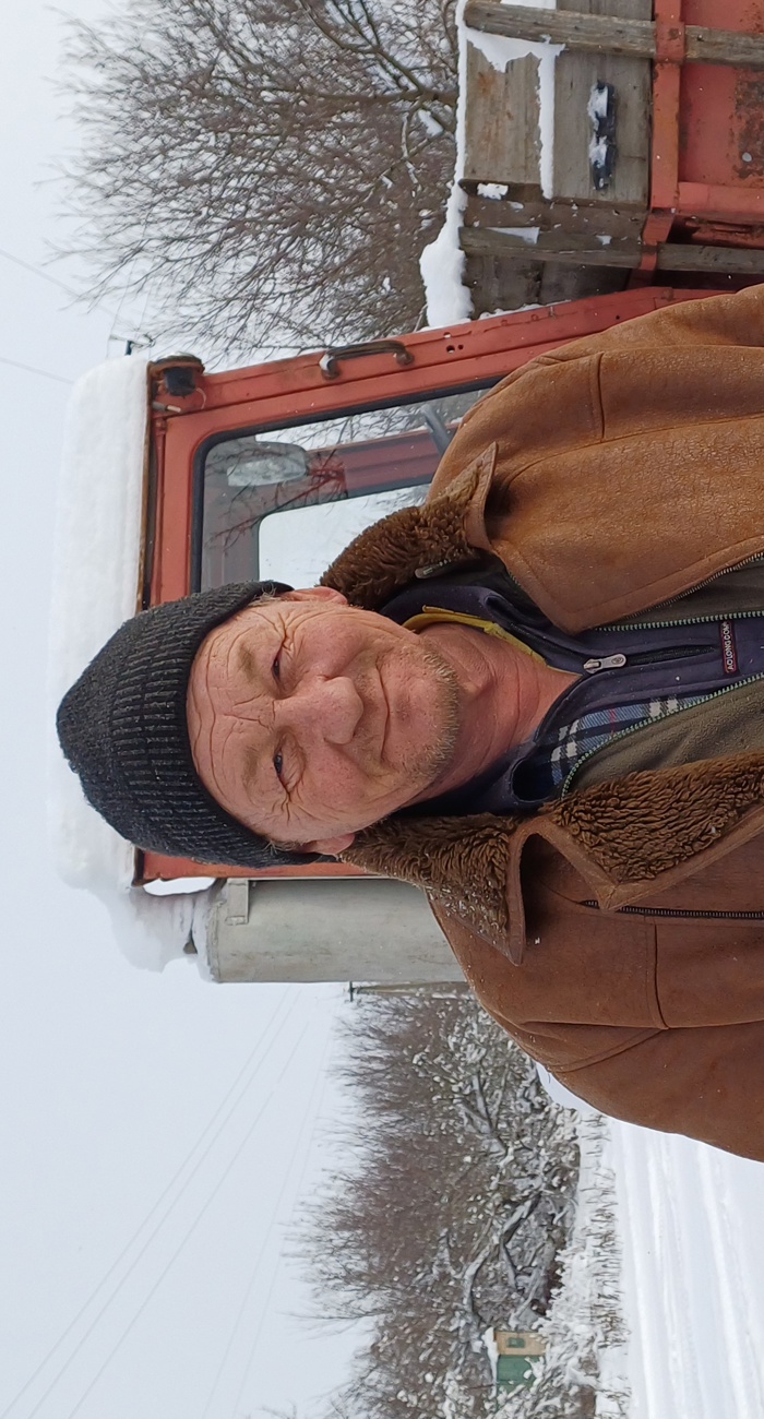 Іван Васильович усміхається 