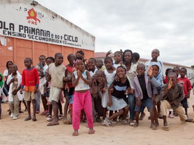 Link to Mine clearance transforms Kuito city