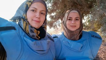 The mother clearing Syria's bombs