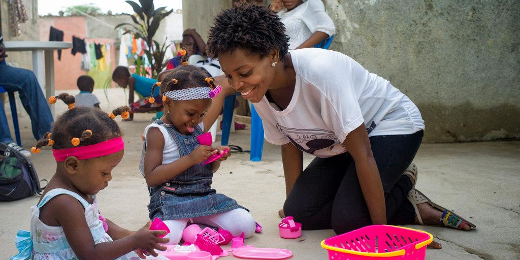 suzana-soares-daughter-emilsy-100-women-angola-halo-trust-scout-tufankjian-share