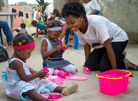 suzana-soares-daughter-emilsy-100-women-angola-halo-trust-scout-tufankjian-thumb.jpg