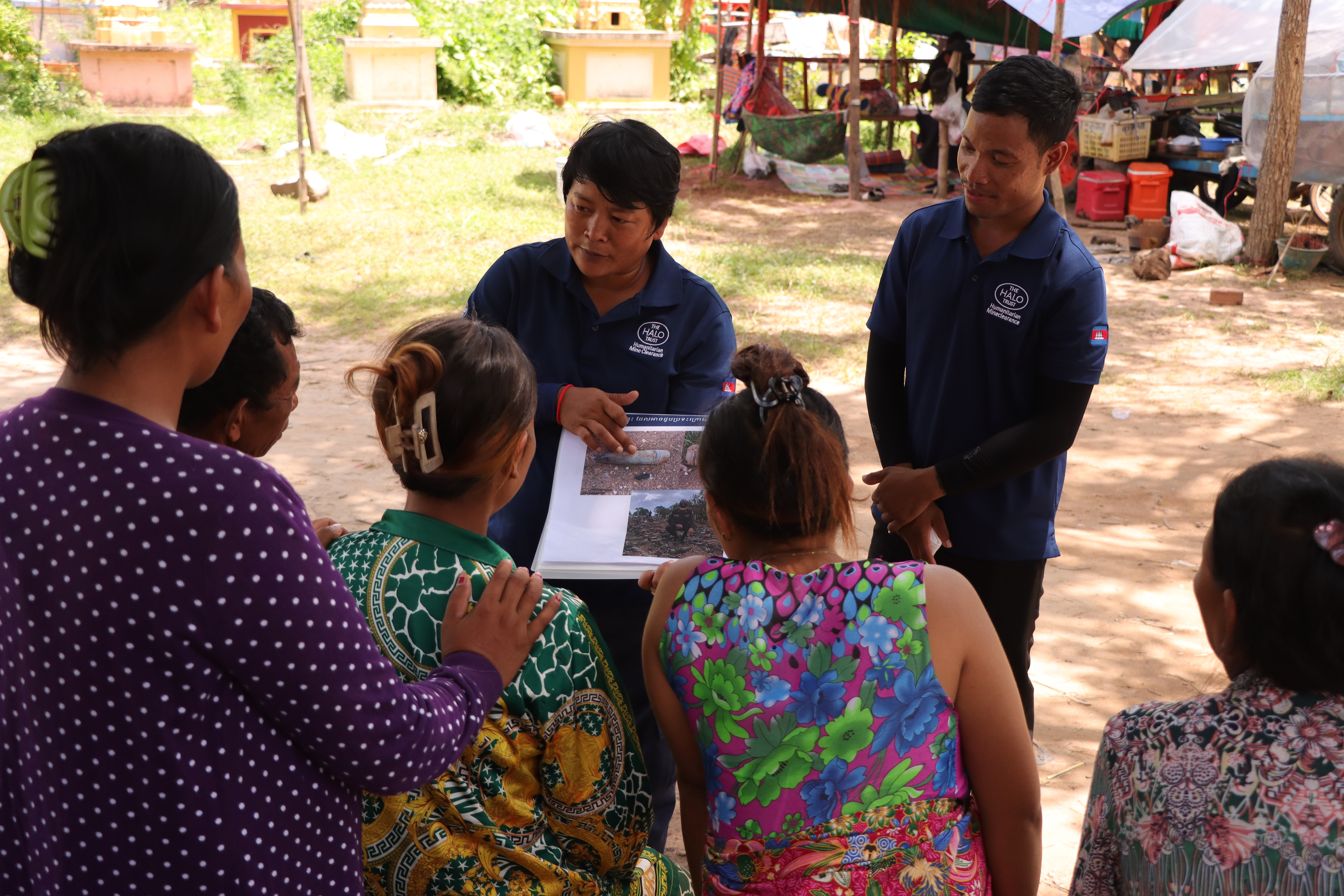 EORE-Team-Proving-The-Risk-Education-Internally-Displaced-Persons-Siem-Reap-Province-2