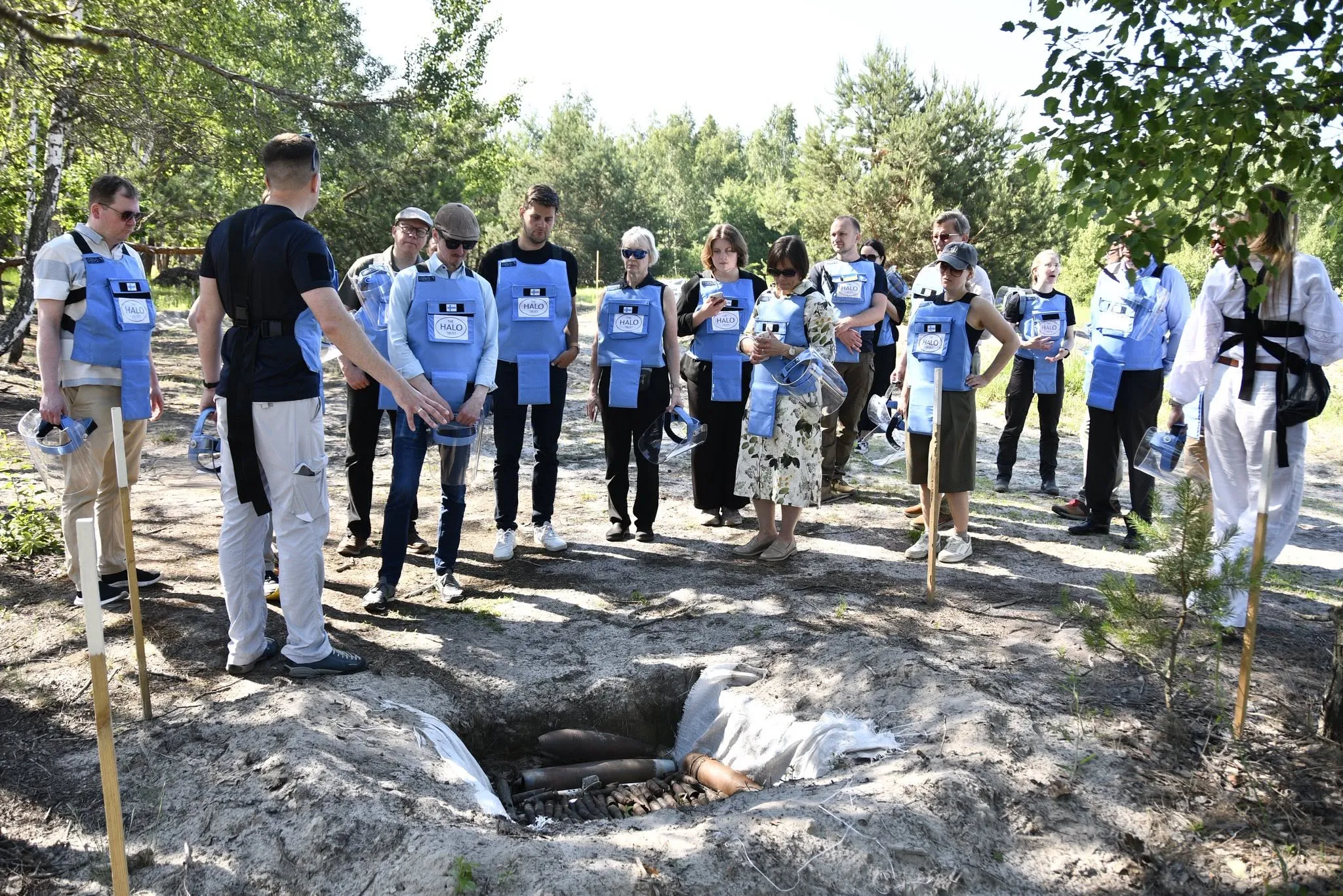 Delehatsiia ohliadaie yamu dlia ulamkiv na diliantsi rozminuvannia