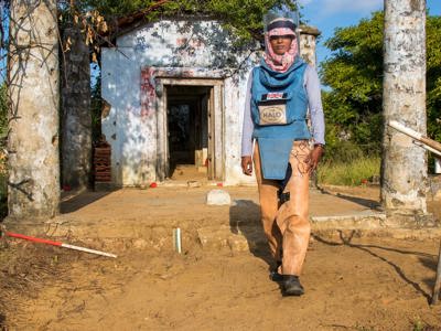 Link to 250000 Landmines Destroyed in Sri Lanka