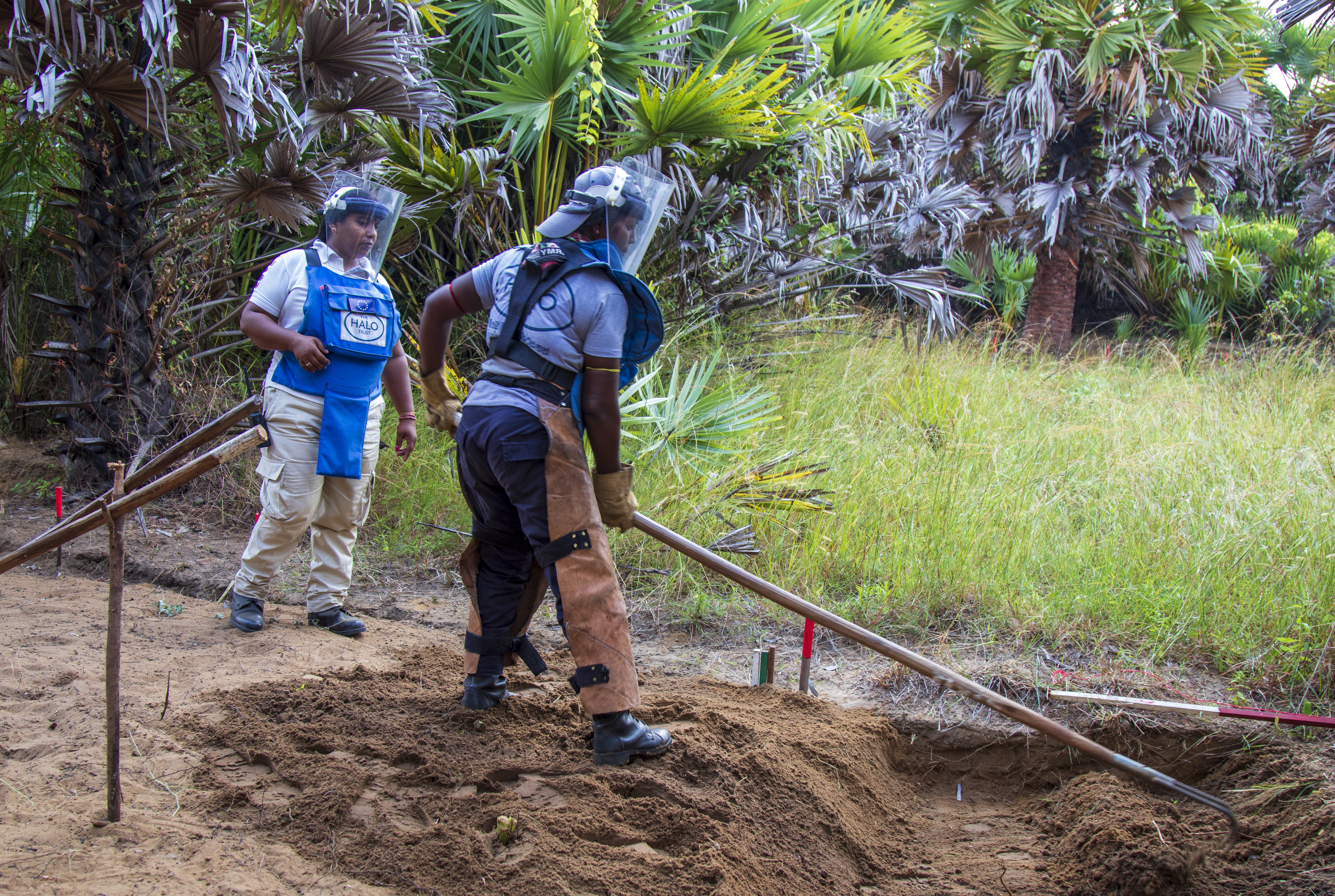 Task-Commander-Thilay-Sri-Lanka-Halo-Trust-02-1