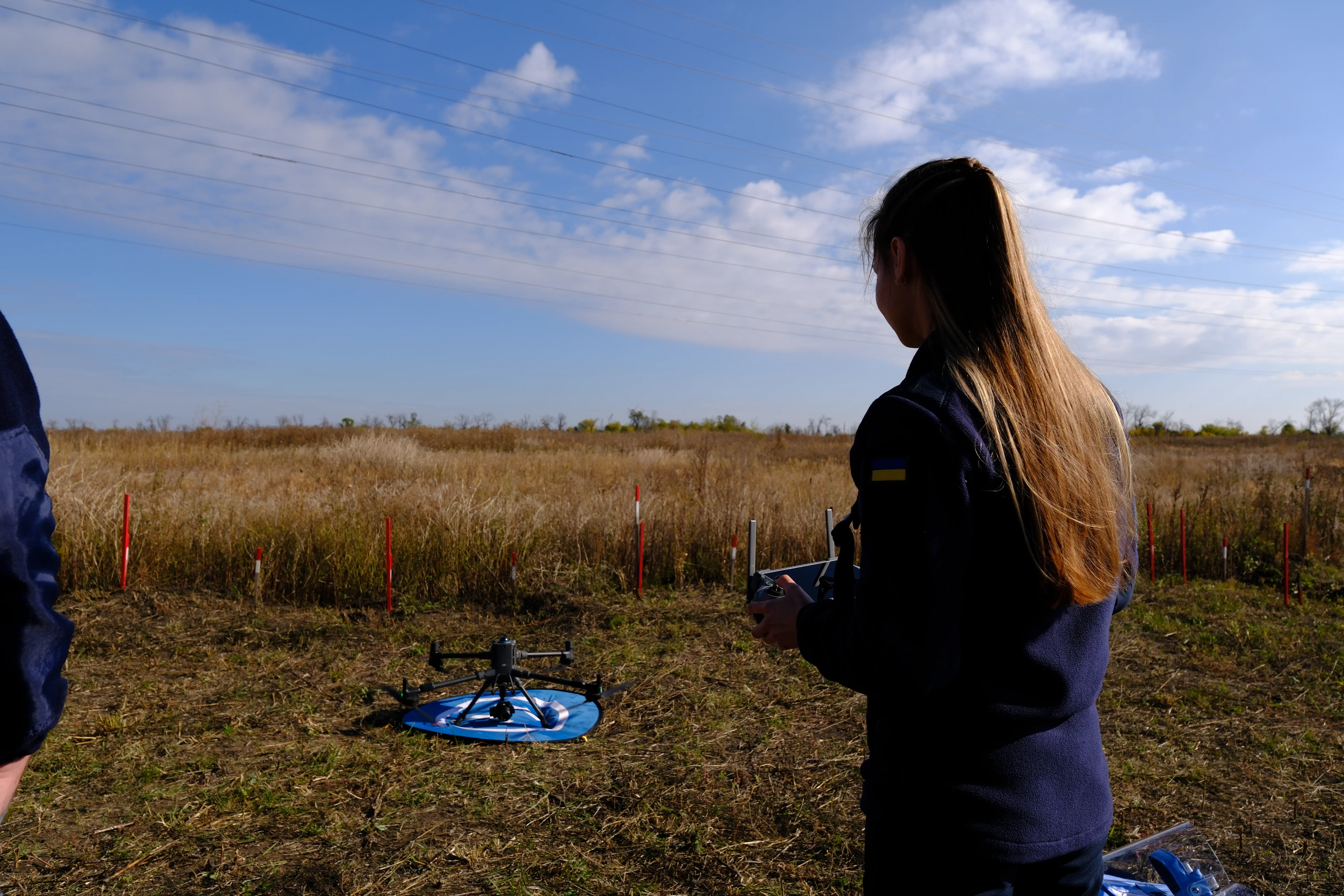 Pilotesa dronu hotuietsia do pokazovoho poliotu